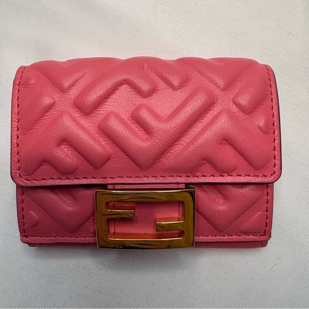 Fendi Baguette Micro Trifold Wallet FF Coral Salmon Pink Nappa Leather - Picture 2 of 15